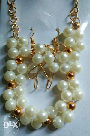 Women's White Pearl Necklace With Earrings