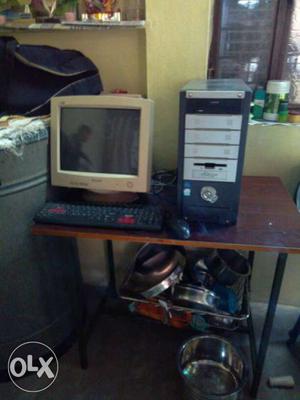 2moniter,1CPU,1MOUSE,1keyboard, running condition