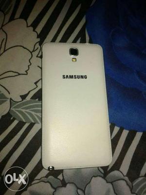 Hey there I'm selling my samung galaxy note 3 neo