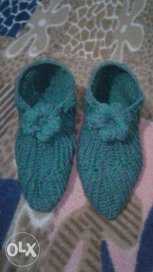 Toddler's Green Bootees