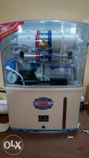 White And Blue Water Sterilizer