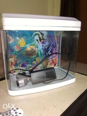 Clear fish aquarium top new condition with all working