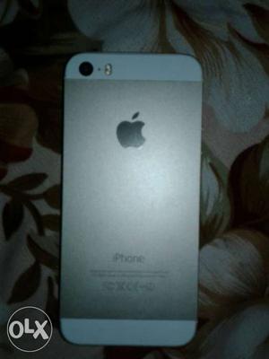 Gud condition iphone 5 16gb phone