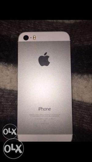 I phone 5 32GB with excellent condition with charger OG no