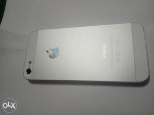 IPhone 5, No scratch, new condition, headphone