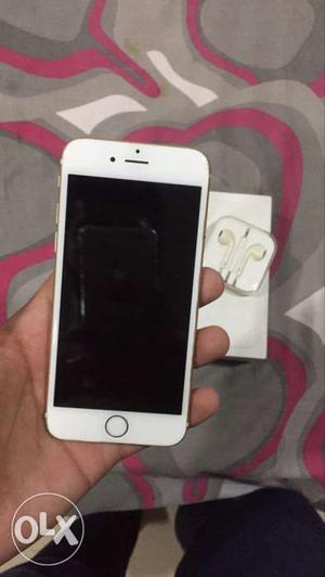 IPhone 6 64gb gold in awesome condition. The