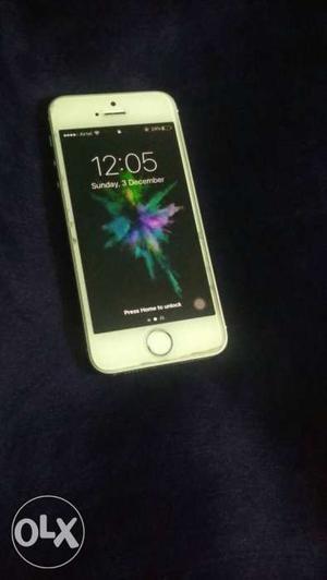 Iphone 5s 16gb white in good condition with all