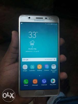 Its samsung j7 max new just one month old under