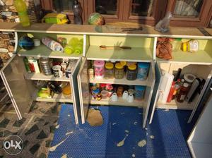 Kitchen cabinet in excellent condition. it is