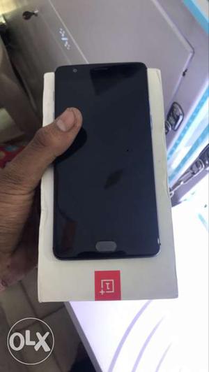 One plus 3t 6gb 64gb only 10months old with bill box