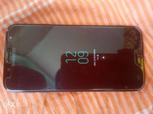 Samsung galaxy j7 pro...Only 2month old..mint