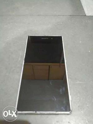 Sony xperia z1 4g in very good condition with bill