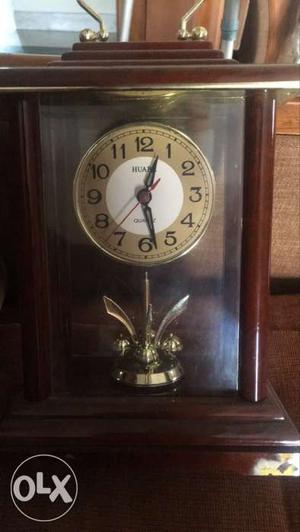 Vintage clock with rotating pendulum, never used!