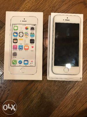 5S 32GB bought in April with charger, air