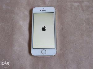 New Condition 1 year old iphone 5s single handed