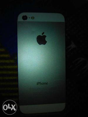 New condition phone i5 64gb with original