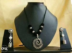 Black And Silver-colored Jewelry Set