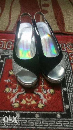 Black shoe..nrand new..not used..available for