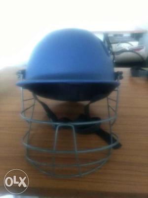 Cricket helmet only 2 day used good quality