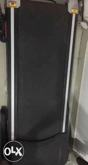 Energie Motorized Black And Gray Treadmill 1 yr old