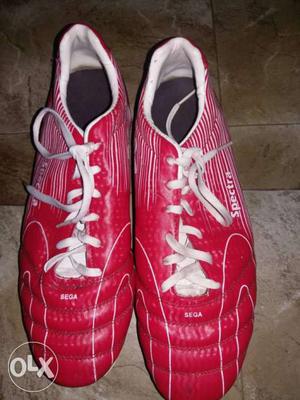 Football shoe No. 10 size