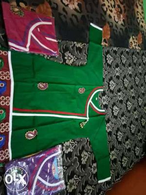 Green And Red Traditional Clothing