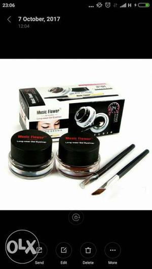 Includ black and brow liner e With two brushes