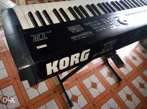 Korg TR Keyboard