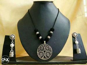 Silver And Black Pendant Necklace