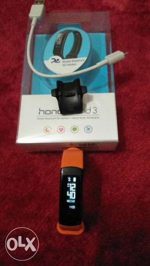 Want to sell my honor band 3(orange) I