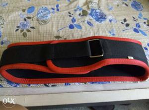 Weight lifting belt (adjustable) brad new.