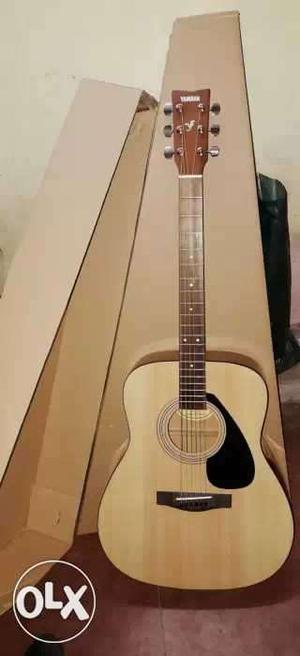 YAMAHA acoustic guitar, very New