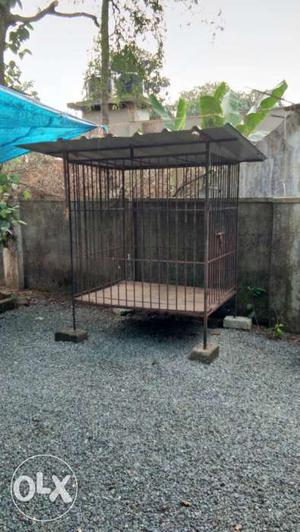 Big dog cage. only 11months used