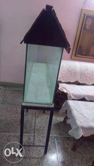 Fish aquarium very good condition size 5 feet/