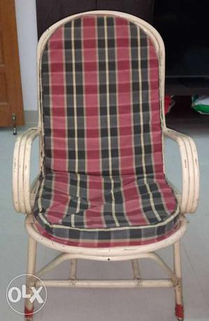 4nos cane chairs with good cushion for sale.
