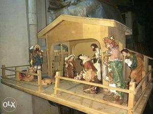 Christmas crib set and Nativity crib in rich wood