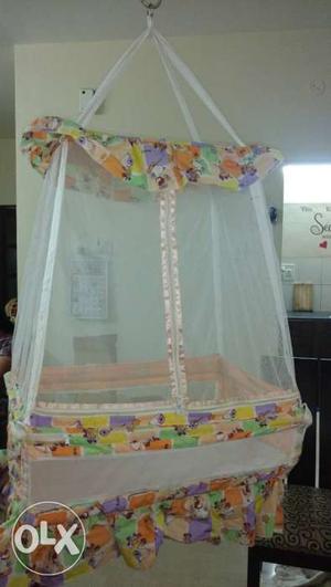 Cradle with mosquito net, ideal for baby 0-9