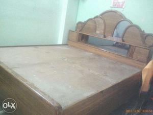Double bed Old Diwan in good condition