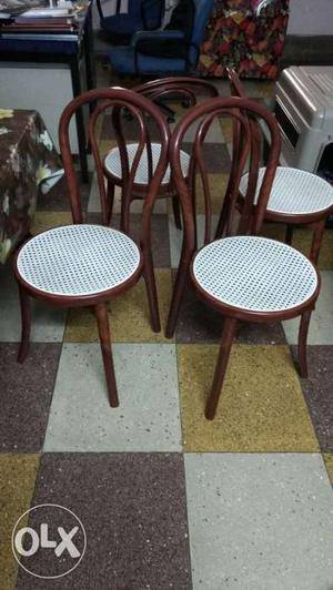 Good quality Supreme plastic chairs, hardly used