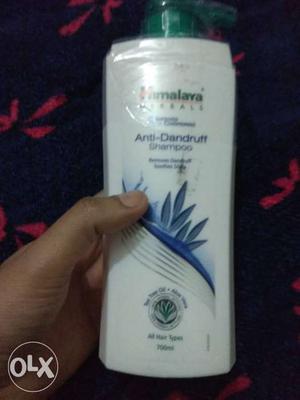 Himalya anti dandruff shampoo 700 ml `