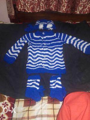 Knitting sweater for infants o-5 months full s et