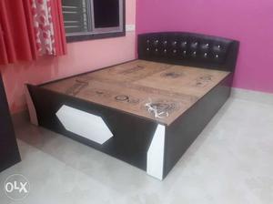New 5x7 Box sliding Bed.with bed said tabul free.with