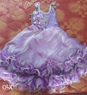 Purple And White Satin Scoop-neck Sleeveless Dress