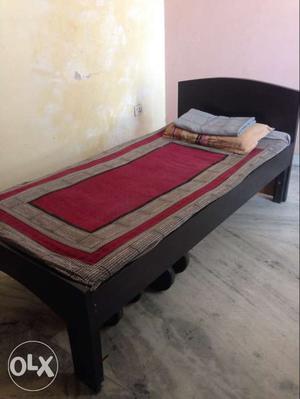 Single bed in new condition