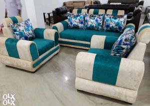 Solid look and new stylish sofa set with cushion {3+1+1}