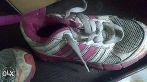 Sports shoes for 4 year girl