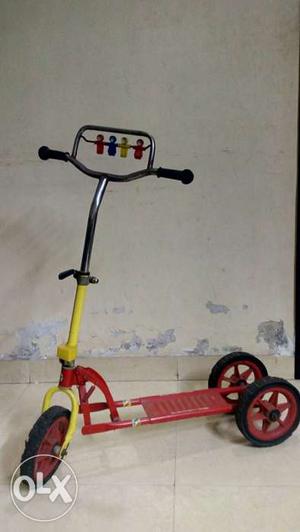 Three wheeler kid's cycle