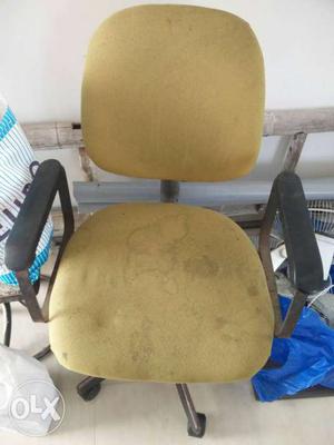 Yellow chair for 300 only