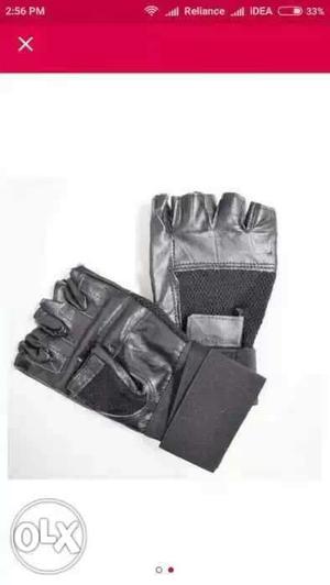 BRAND NEW, UNUSED Pair Of Black Leather Fingerless Gloves