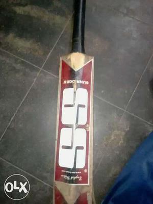 Beige And Red SS Cricket Bat